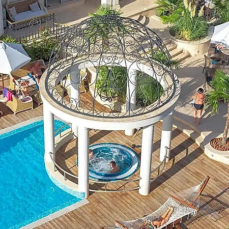 Hotel Harmony Saint 4*